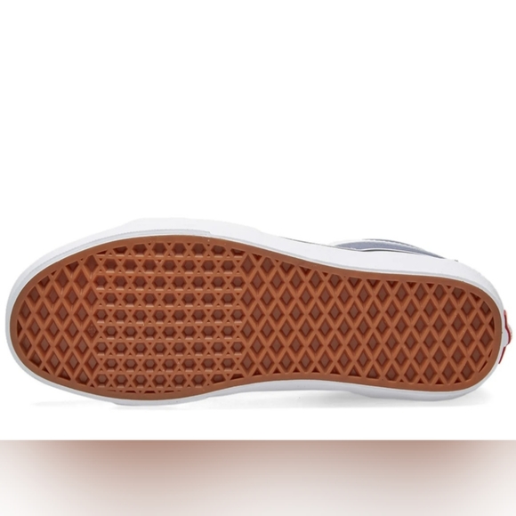 Vans Sk8-Hi *NWT in Box* - Picture 5 of 9